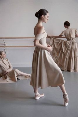 What to Wear to a Ballet: A Symphony of Style and Comfort